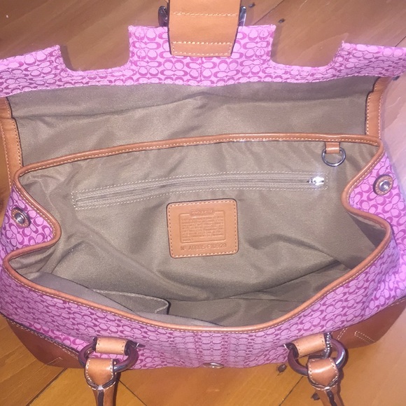 Coach pink signature bag - Picture 4 of 10